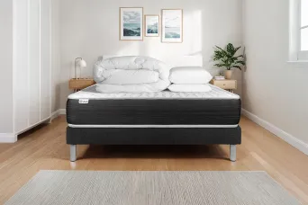 Pack lit complet 160x200 cm - Matelas + Sommier Noir (en kit) + 2 oreillers + Couette - Vitalspring